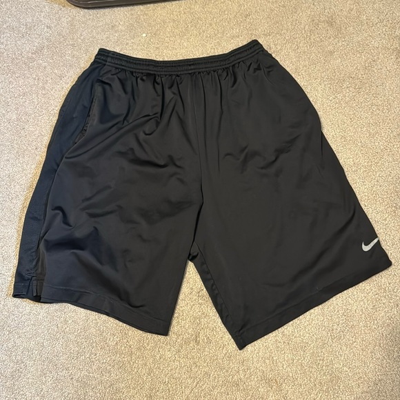 Nike basketball shorts - Picture 1 of 1